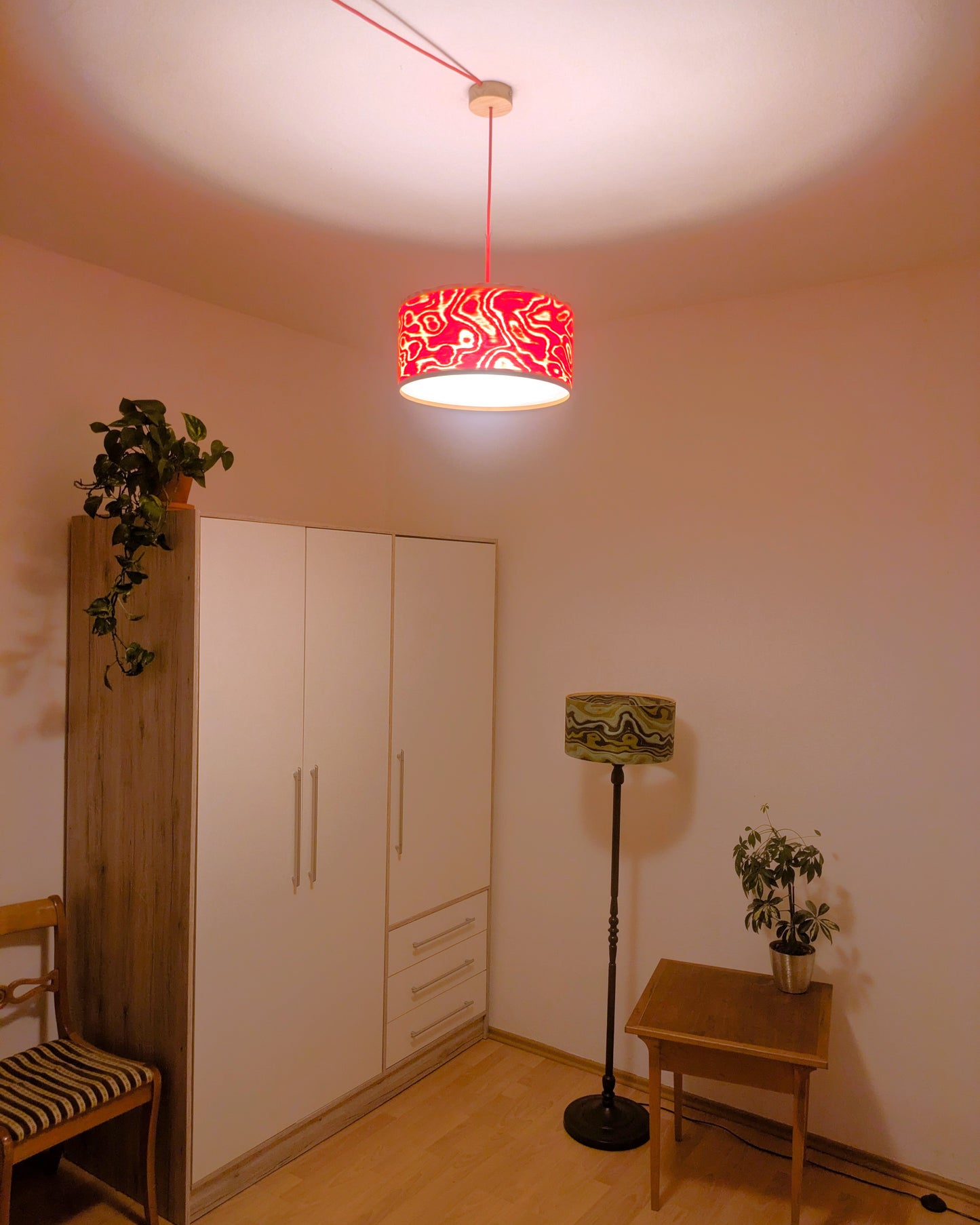 Lampenschirm - Die Rote