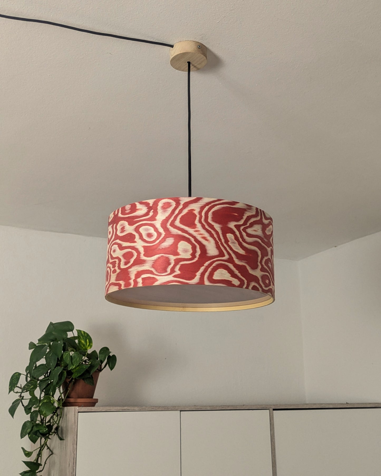 Lampenschirm - Die Rote